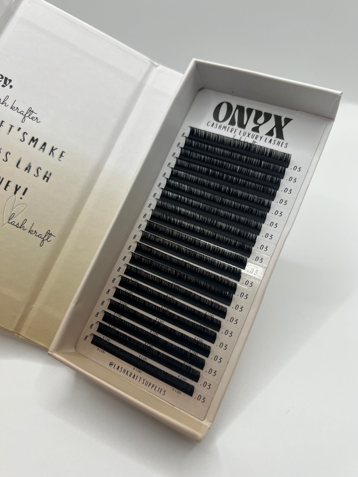 ONYX Cashmere Luxury Lashes
