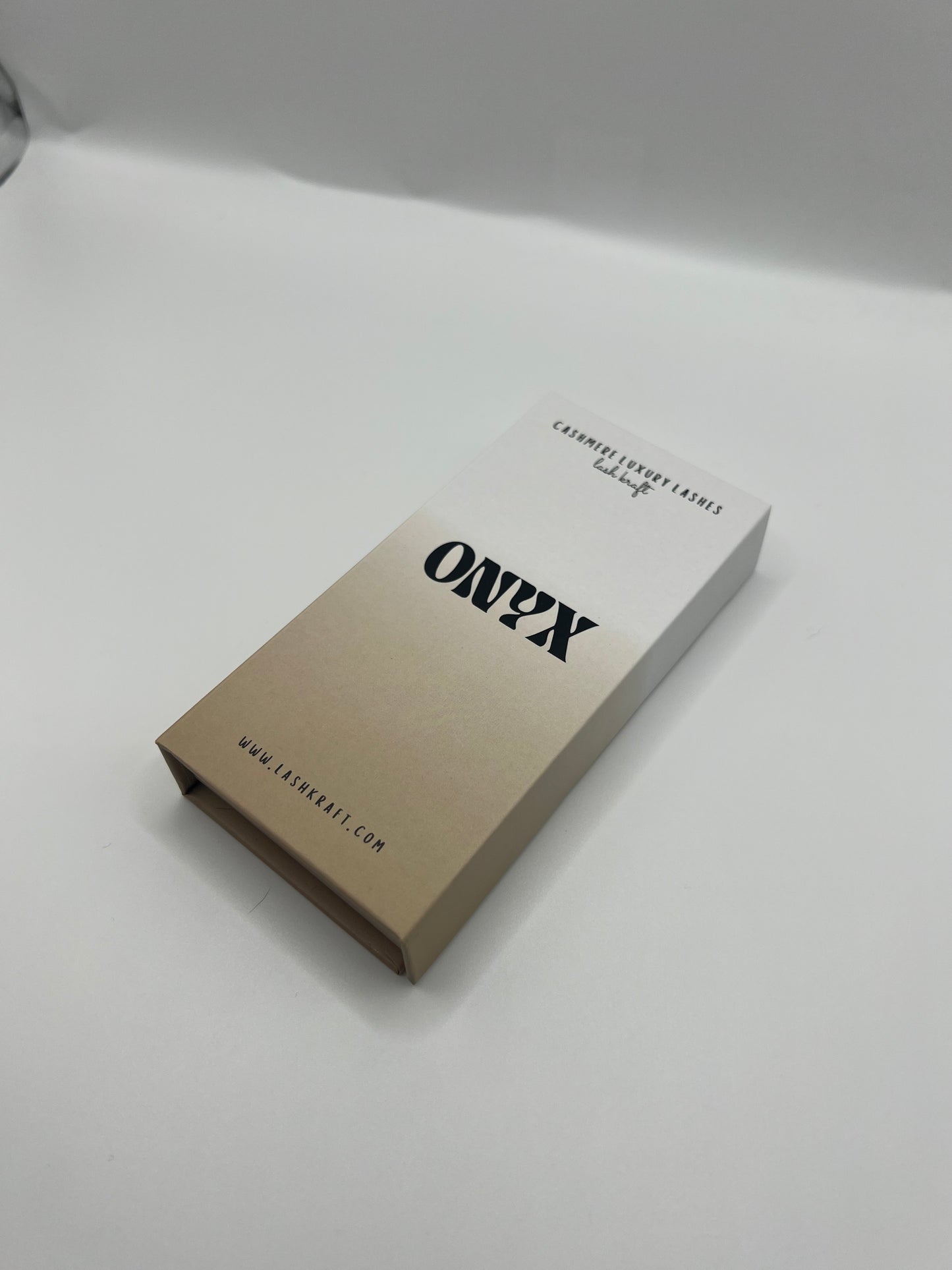 ONYX Cashmere Luxury Lashes