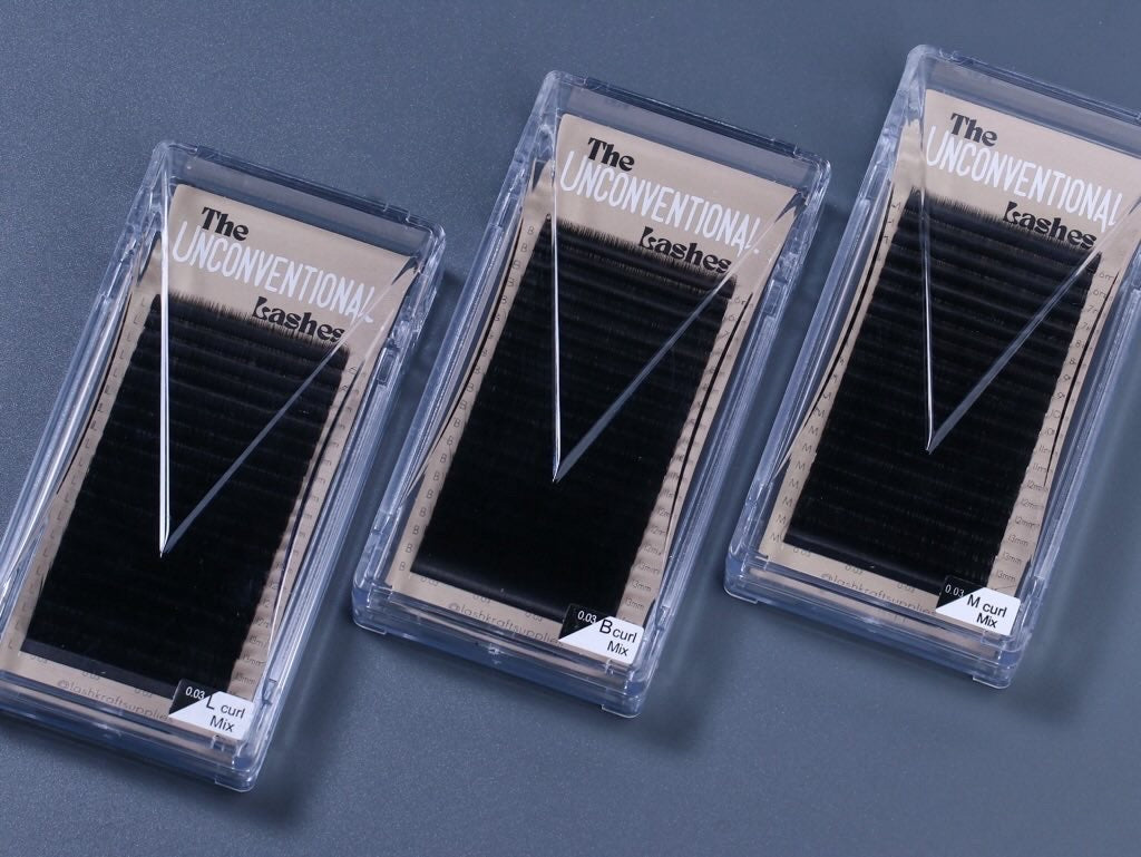 The UNCONVENTIONAL Lashes - Mixed Trays