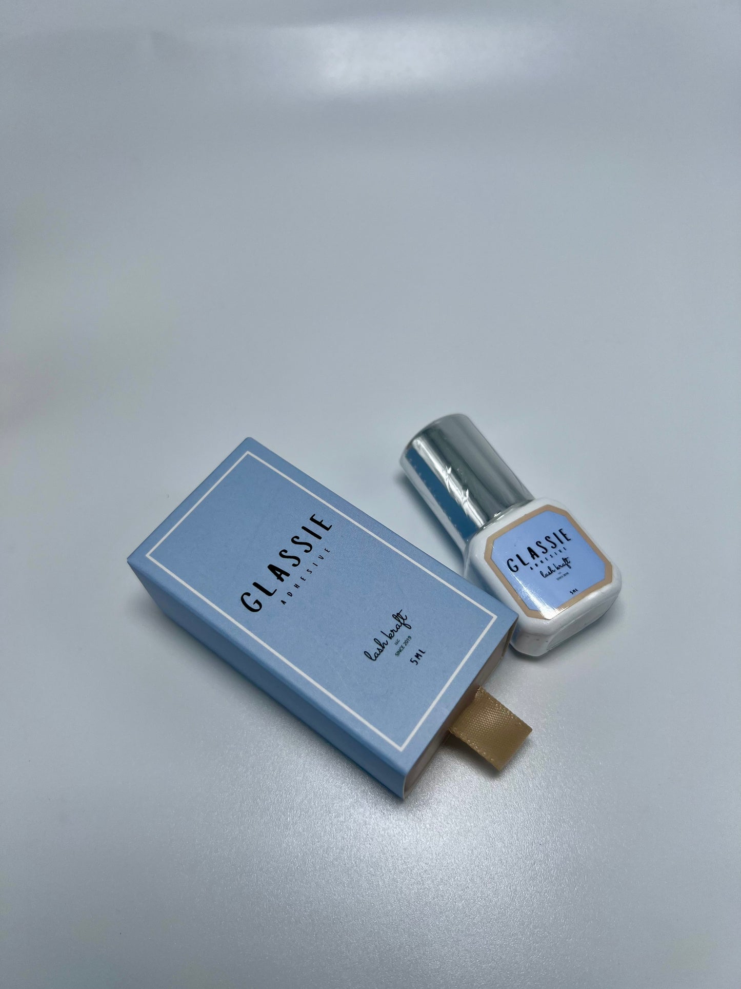 Glassie Lash Adhesive