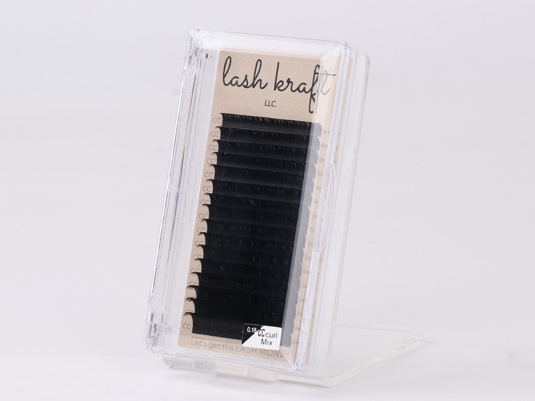 matte black - classic lashes 0.18
