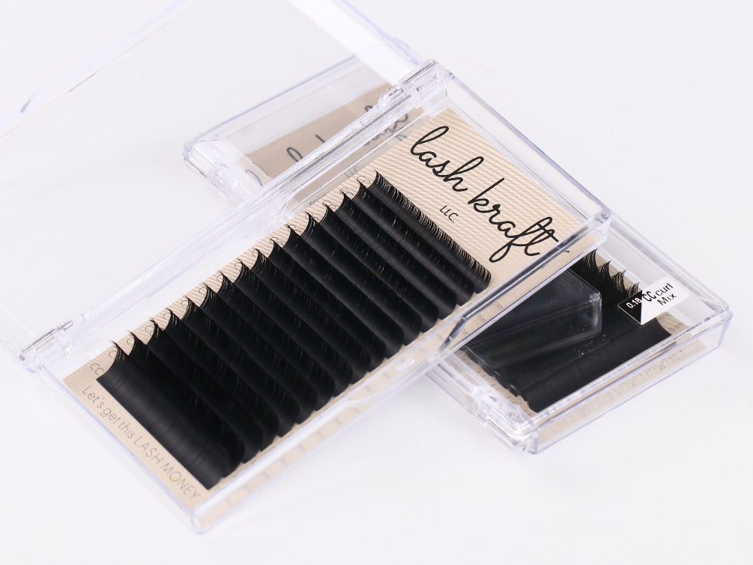 matte black - classic lashes 0.15