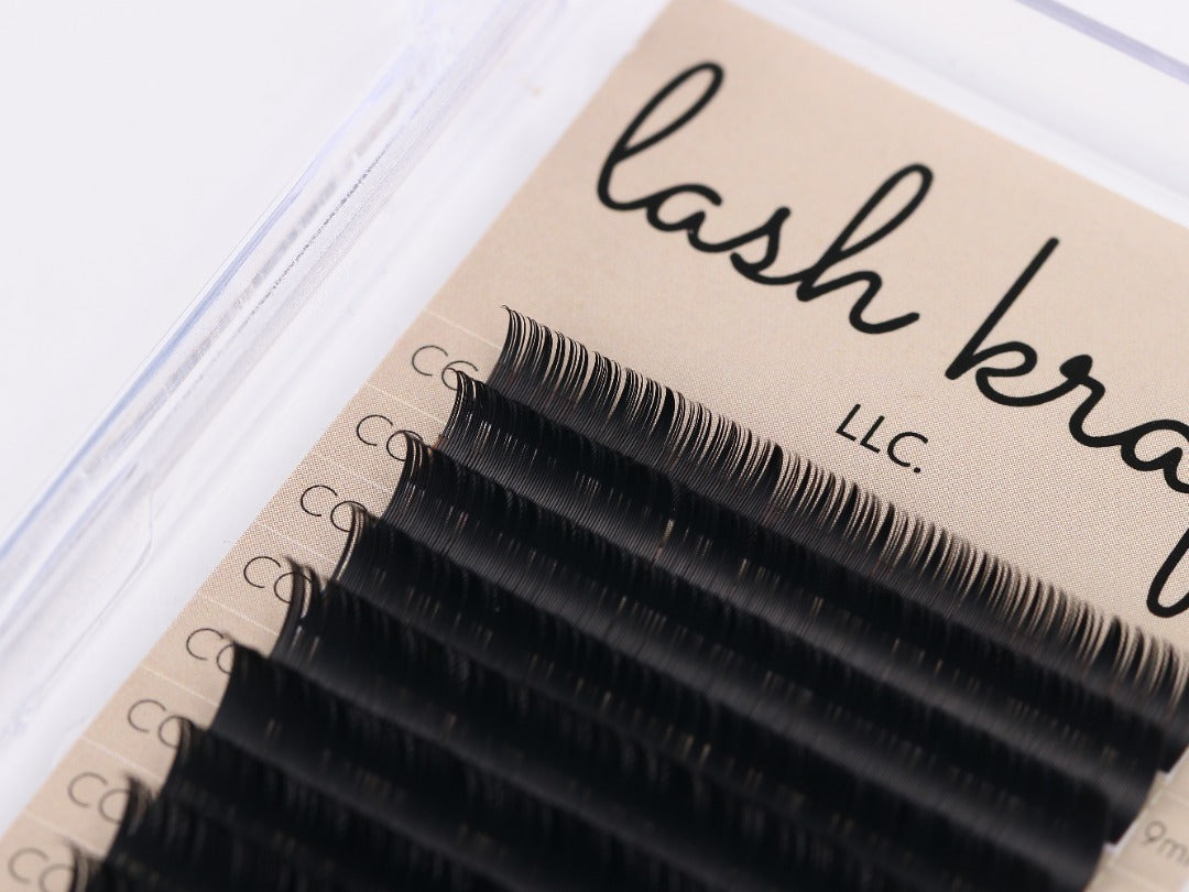 matte black - classic lashes 0.15