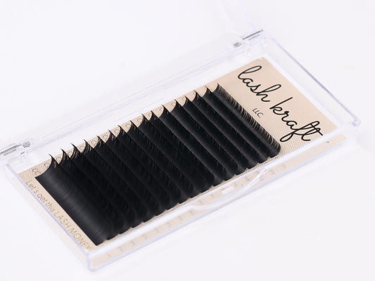 matte black - classic lashes 0.18
