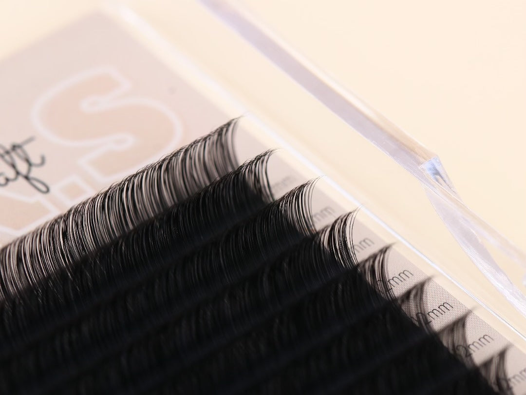 fast fanning matte black - volume lashes .03 single length
