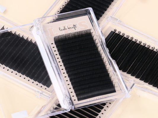 fast fanning matte black - volume lashes .03 mixed trays